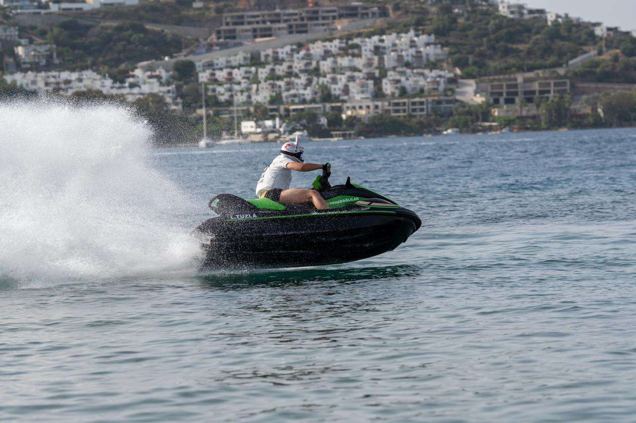 Bodrum’da Adrenalin Zirvesi: Sujeti–Motosurf Şampiyonası Başlıyor 2